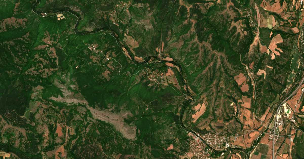 Δορυφορικός χάρτης: Ντομπροβο