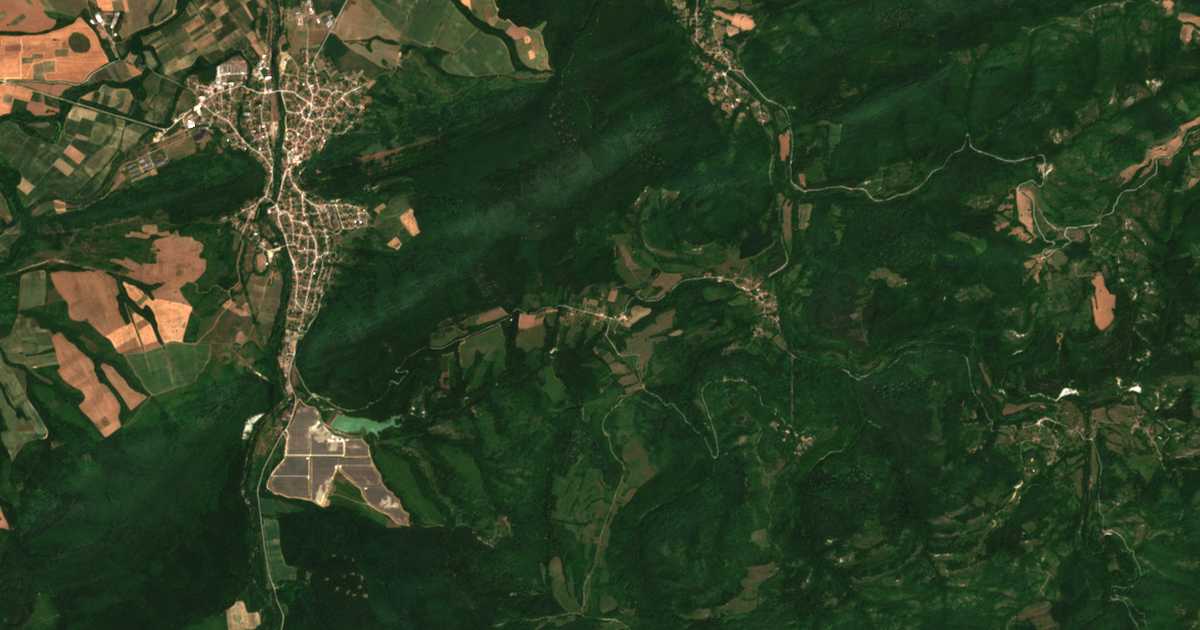 Δορυφορικός χάρτης: Ραβνοβο