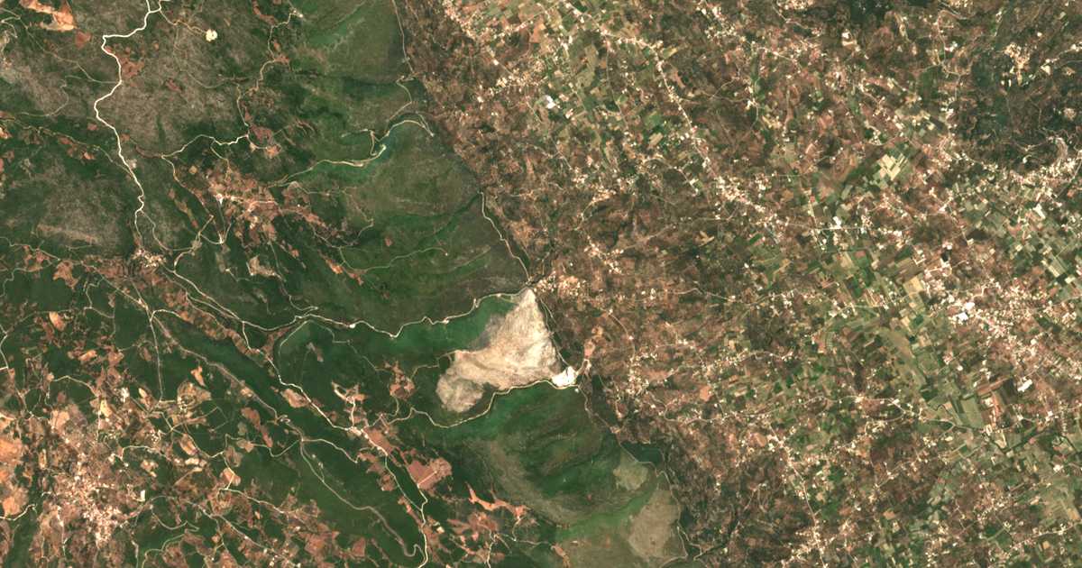 Δορυφορικός χάρτης: Αγία Μαρίνα